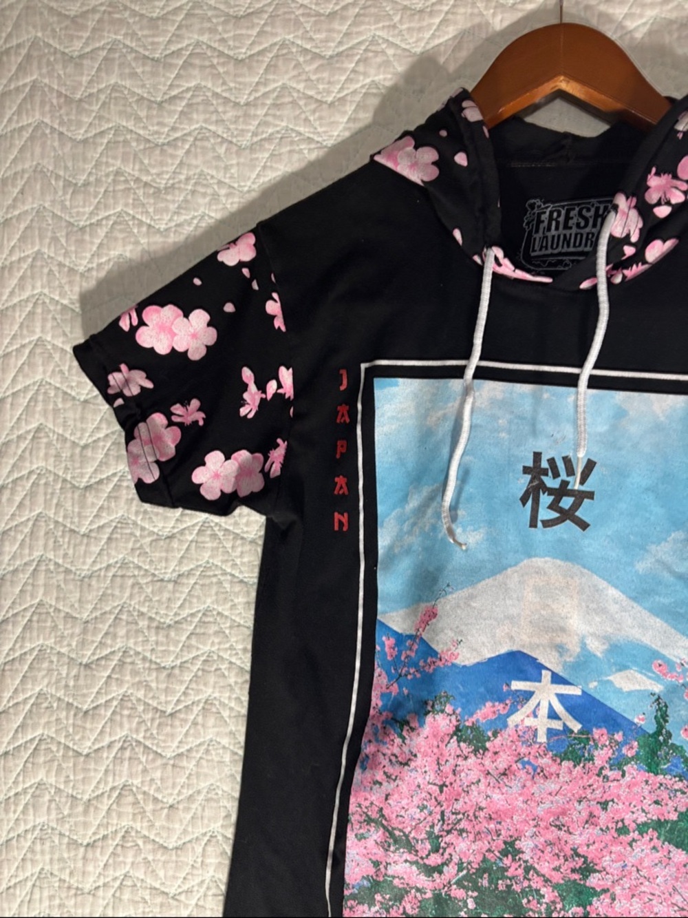 Fresh Laundry Black Sakura Scenic Short-Sleeve Hoodie - Picture 5 of 9
